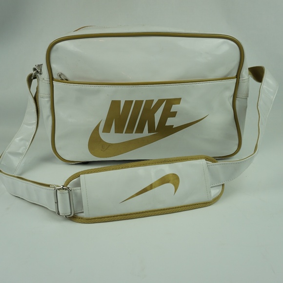 white nike purse